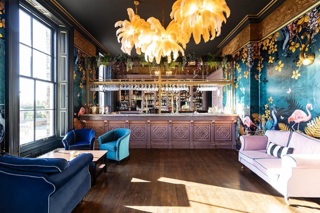 Commercial Stone Worktops: Choosing Surfaces for Hospitality, Restaurants and Bars 7 - Commercial Stone Worktops: Choosing Surfaces for Hospitality, Restaurants and Bars Commercial Projects - Commercial Stone Worktops: Choosing Surfaces for Hospitality, Restaurants and Bars